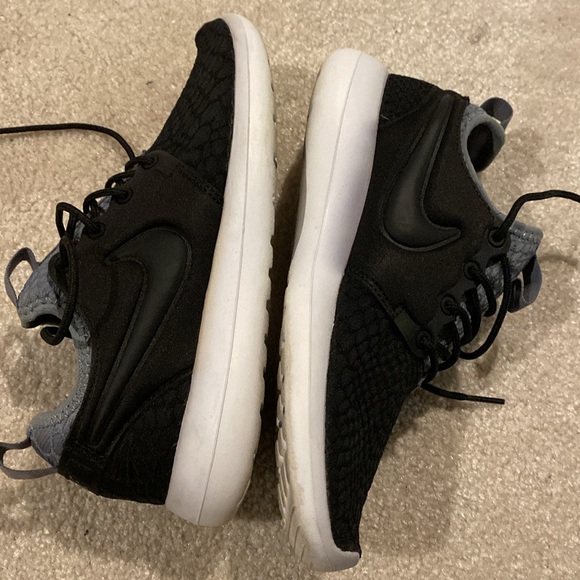 Nike sneaker - Picture 3 of 6